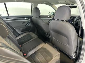 2013 Volkswagen Golf - Thumbnail