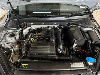 2013 Volkswagen Golf - Thumbnail