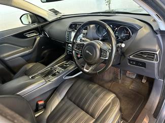2018 Jaguar F-Pace - Thumbnail