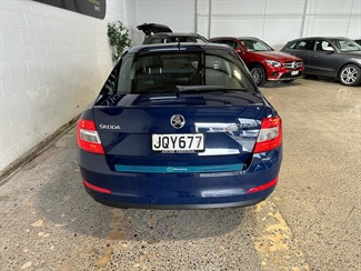 2016 Skoda Octavia - Thumbnail