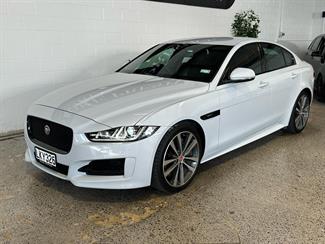 2018 Jaguar XE - Thumbnail