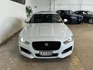 2018 Jaguar XE - Thumbnail