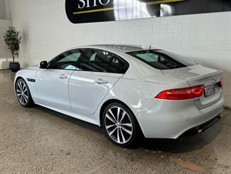 2018 Jaguar XE - Thumbnail