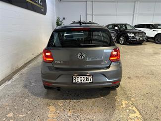 2015 Volkswagen Polo - Thumbnail