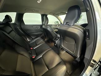 2019 Volvo XC60 - Thumbnail