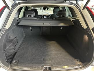 2019 Volvo XC60 - Thumbnail
