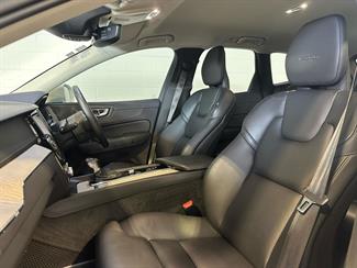 2019 Volvo XC60 - Thumbnail