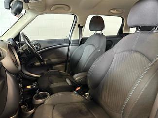 2011 Mini Countryman - Thumbnail