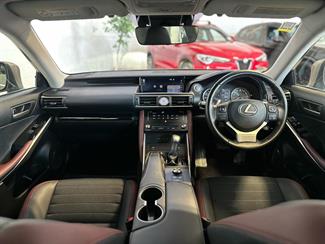 2017 Lexus IS 200t - Thumbnail