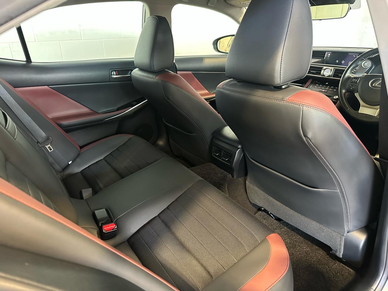 2017 Lexus IS 200t
