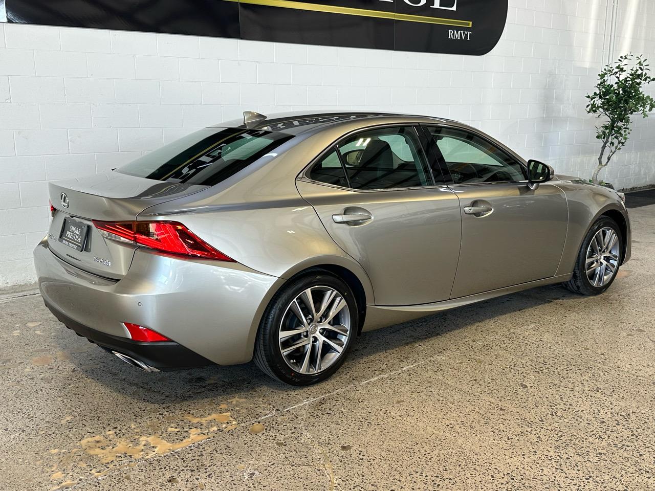 2017 Lexus IS 200t