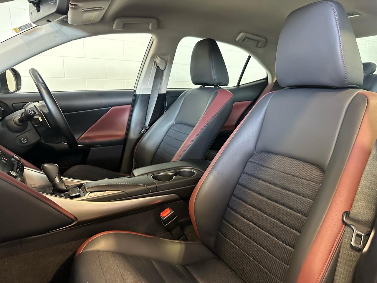 2017 Lexus IS 200t