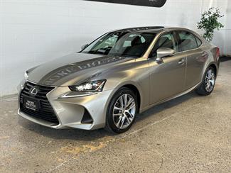 2017 Lexus IS 200t - Thumbnail