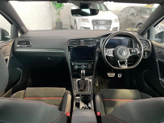 2019 Volkswagen Golf - Thumbnail