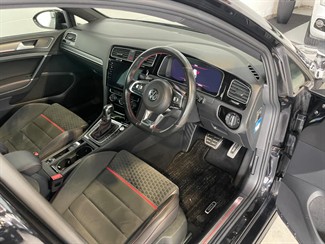2019 Volkswagen Golf - Thumbnail