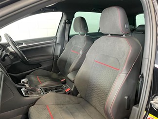 2019 Volkswagen Golf - Thumbnail