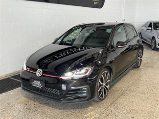 2019 Volkswagen Golf - Thumbnail