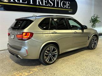 2017 BMW X5 - Thumbnail