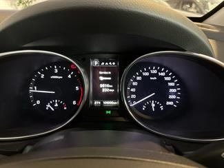 2016 Hyundai Santa Fe - Thumbnail