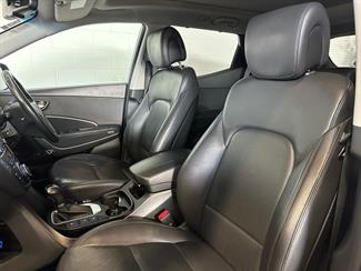 2016 Hyundai Santa Fe - Thumbnail