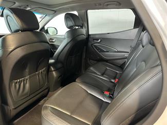 2016 Hyundai Santa Fe - Thumbnail