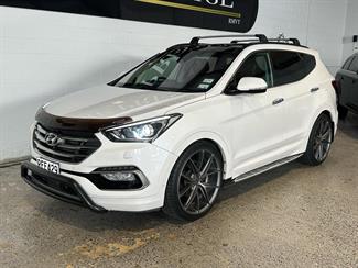 2016 Hyundai Santa Fe - Thumbnail