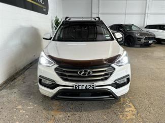 2016 Hyundai Santa Fe - Thumbnail