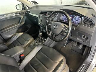 2017 Volkswagen Tiguan - Thumbnail