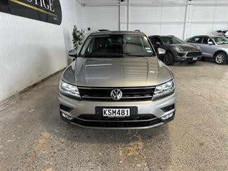 2017 Volkswagen Tiguan - Thumbnail