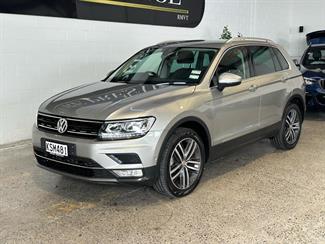 2017 Volkswagen Tiguan - Thumbnail