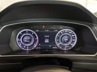 2017 Volkswagen Tiguan - Thumbnail