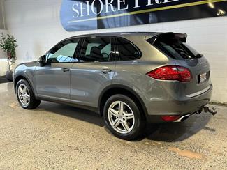 2012 Porsche Cayenne - Thumbnail