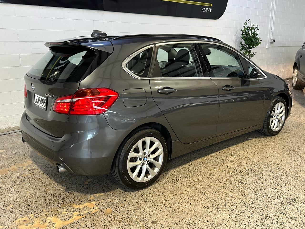 2018 BMW 220i