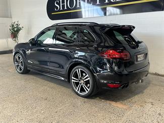 2014 Porsche Cayenne - Thumbnail