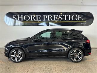 2014 Porsche Cayenne - Thumbnail