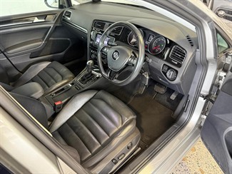 2013 Volkswagen Golf - Thumbnail