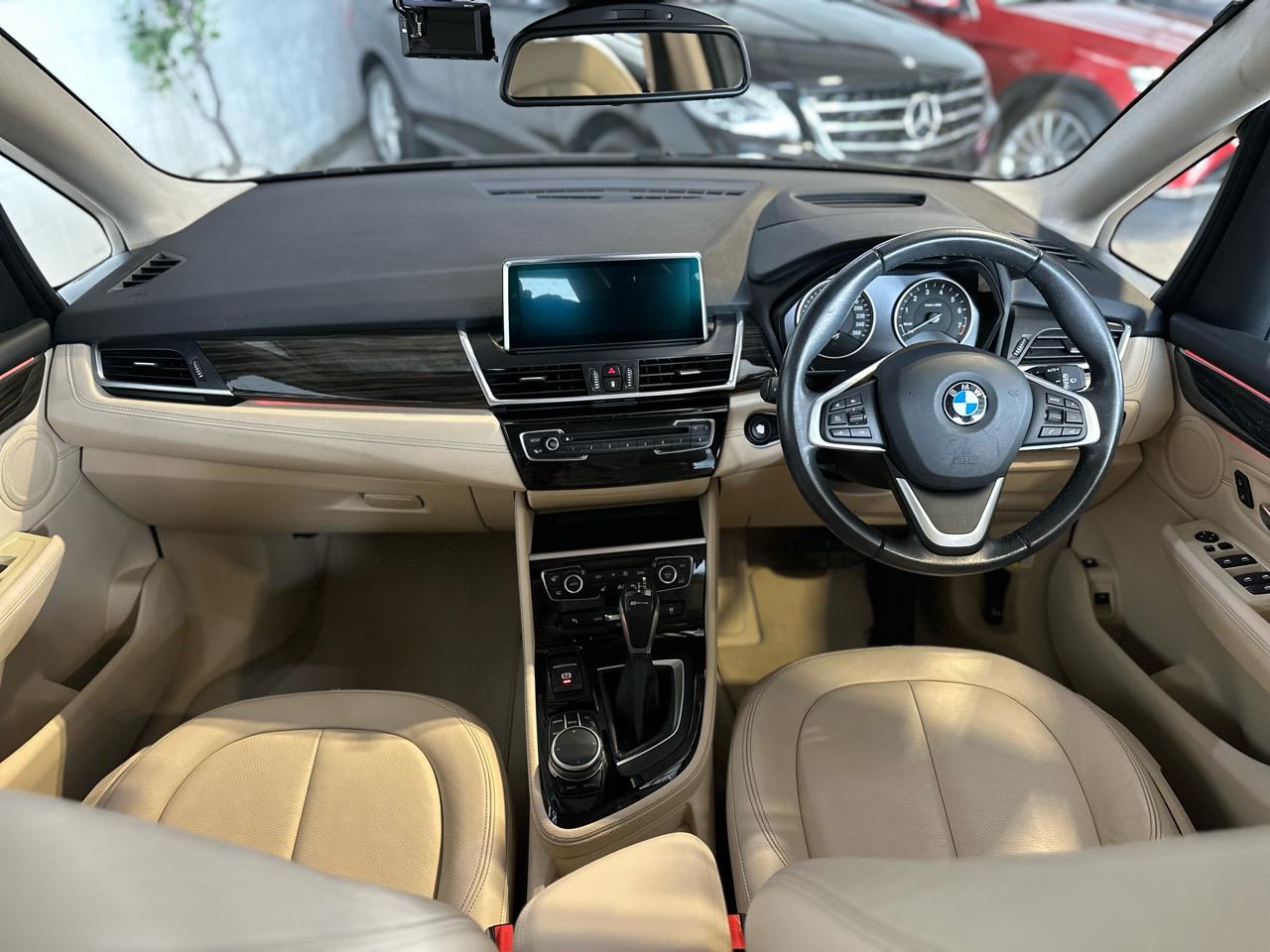 2017 BMW 225xe