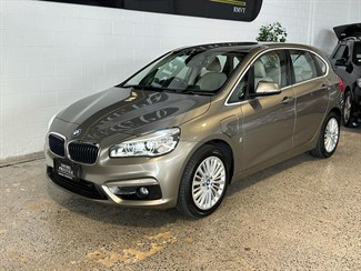 2017 BMW 225xe - Thumbnail