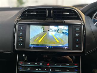 2018 Jaguar XE - Thumbnail