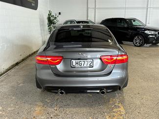 2018 Jaguar XE - Thumbnail