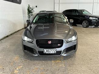 2018 Jaguar XE - Thumbnail