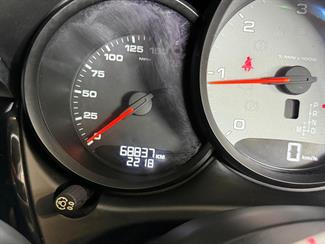 2017 Porsche Macan - Thumbnail