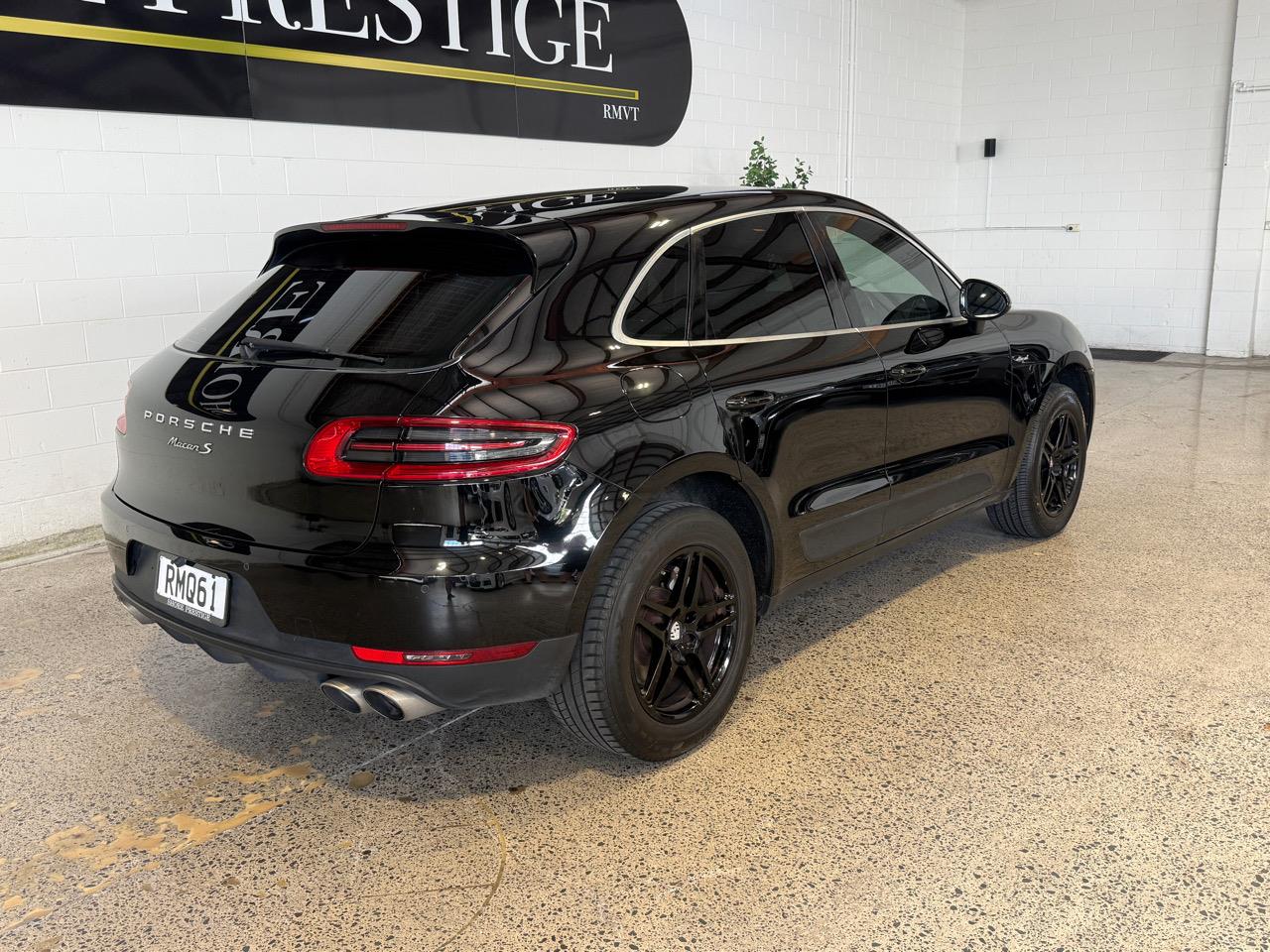 2017 Porsche Macan