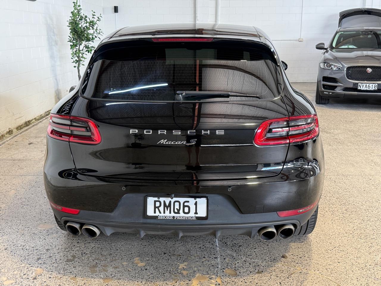 2017 Porsche Macan