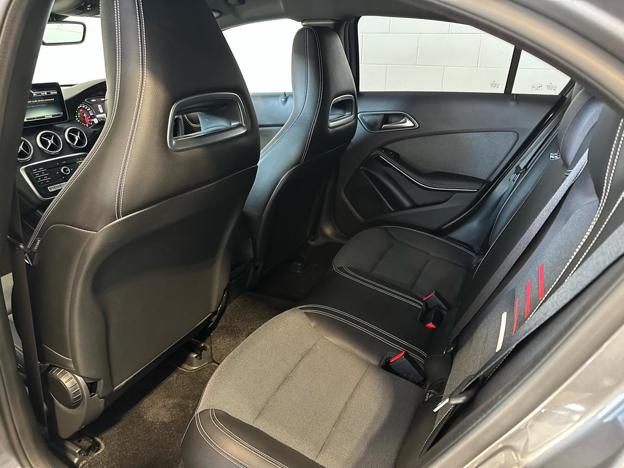 2017 Mercedes-Benz A 180