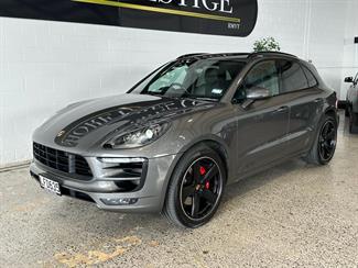 2018 Porsche Macan - Thumbnail