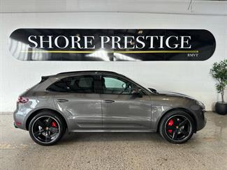 2018 Porsche Macan - Thumbnail