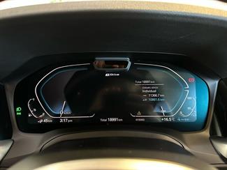 2020 BMW 330e - Thumbnail