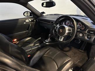 2010 Porsche 911 - Thumbnail