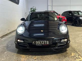 2010 Porsche 911 - Thumbnail